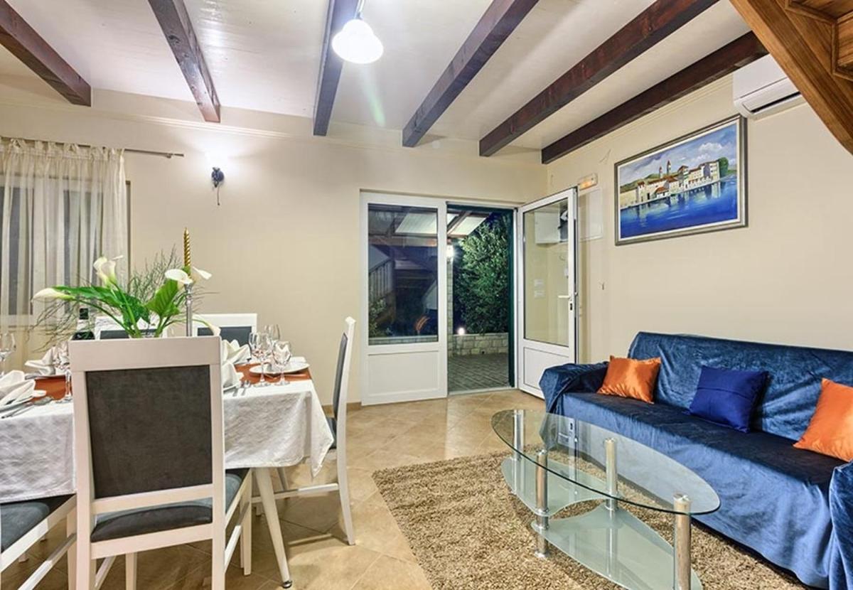 Villa ReCa - Housity