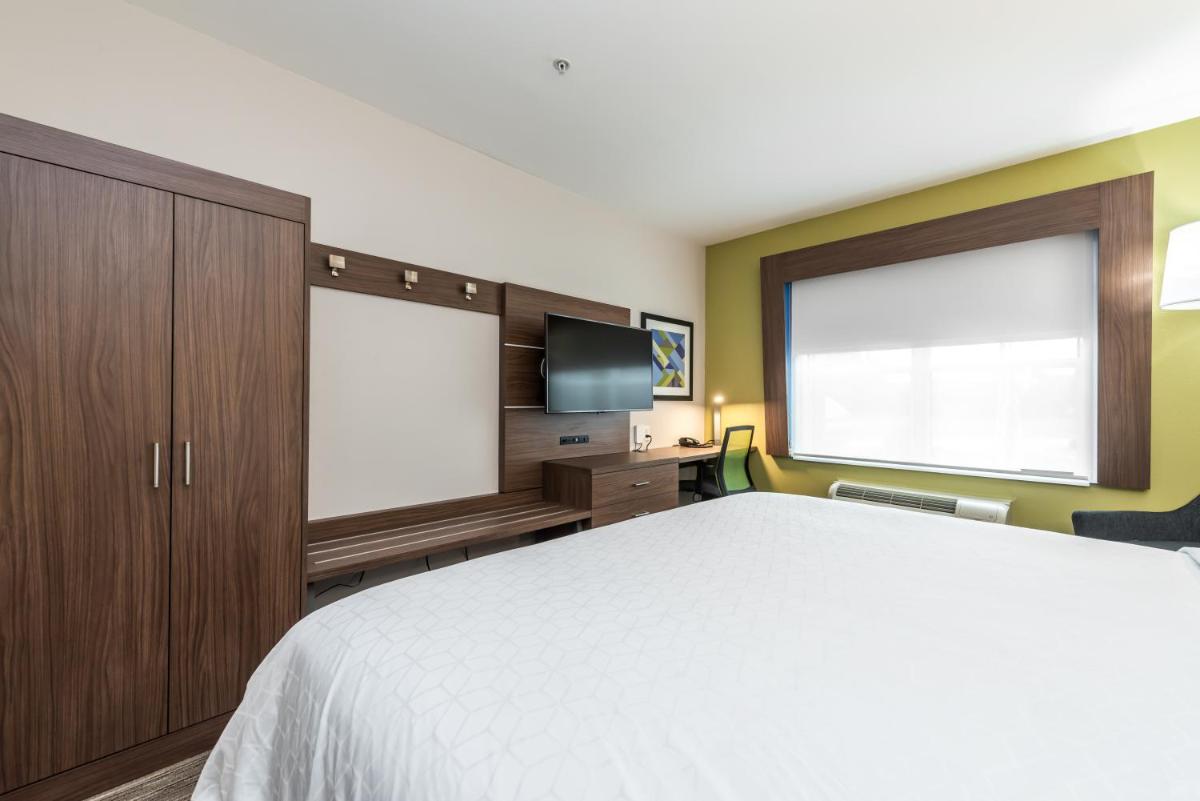Holiday Inn Express Hotel & Suites Lagrange I-85 by IHG - Housity