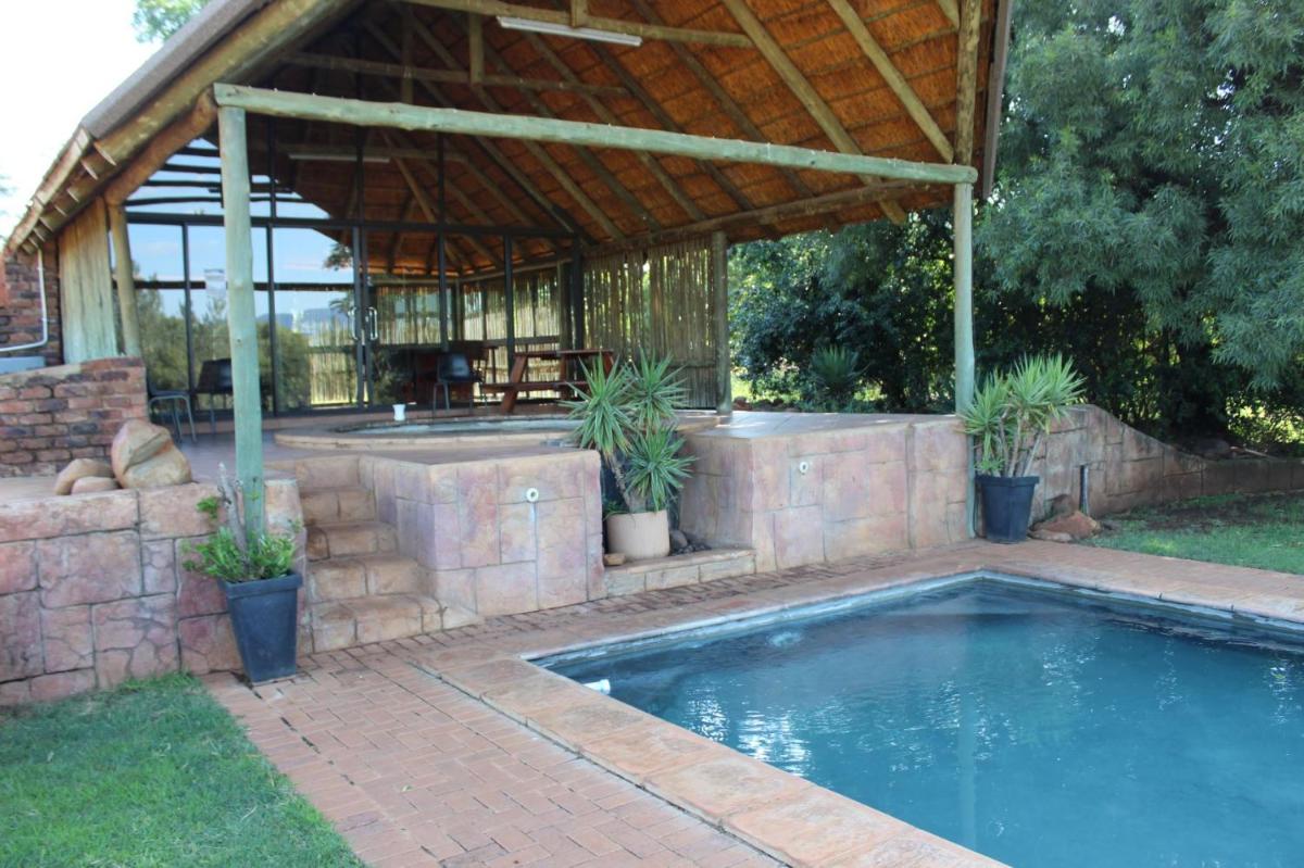 Little Swift Chalets - Housity