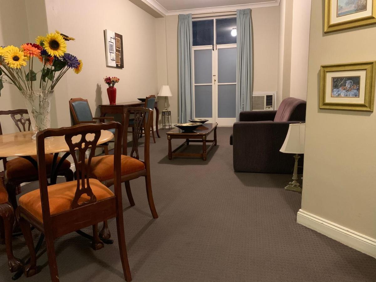 Suitetrails - Boutique Apartment in The Heart of Adelaide CBD