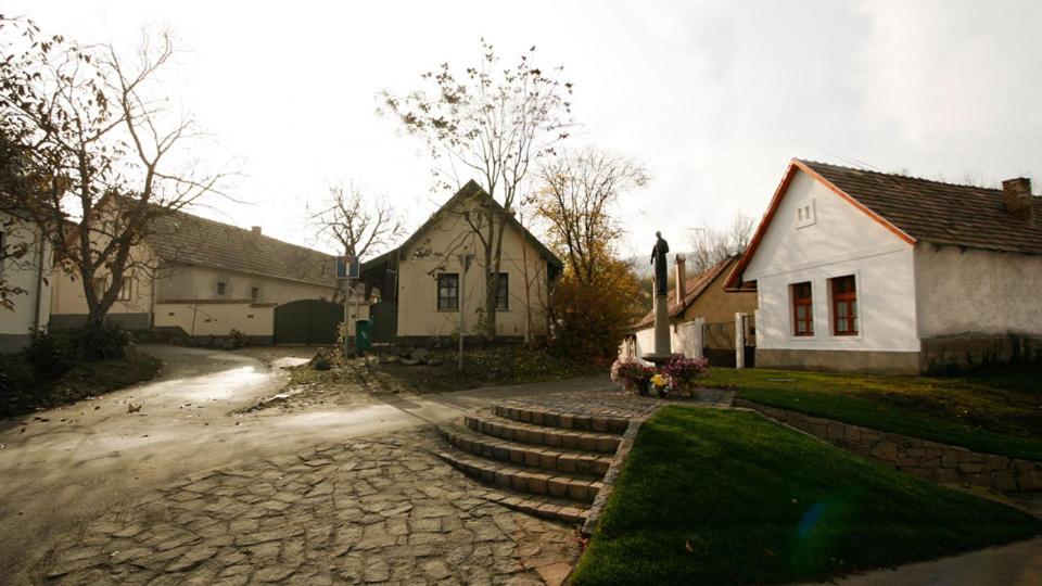 Rácz Fogadó - Housity