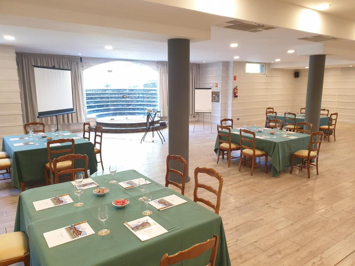 Un restaurante o sitio para comer en Hotel Grèvol Spa