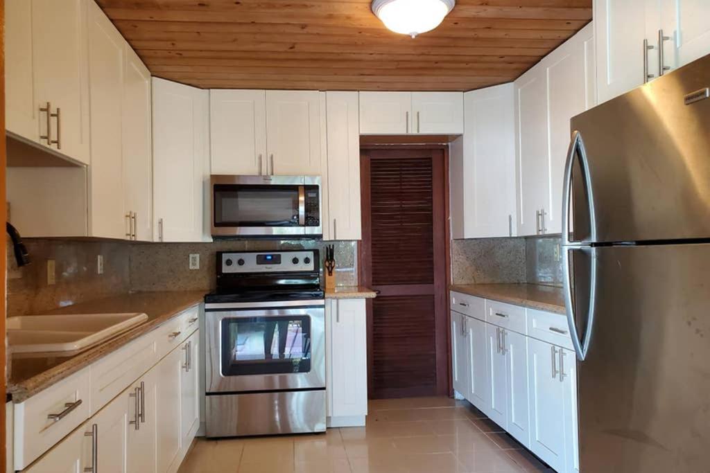 Havensight Haven 1BR/1.5BA - Housity