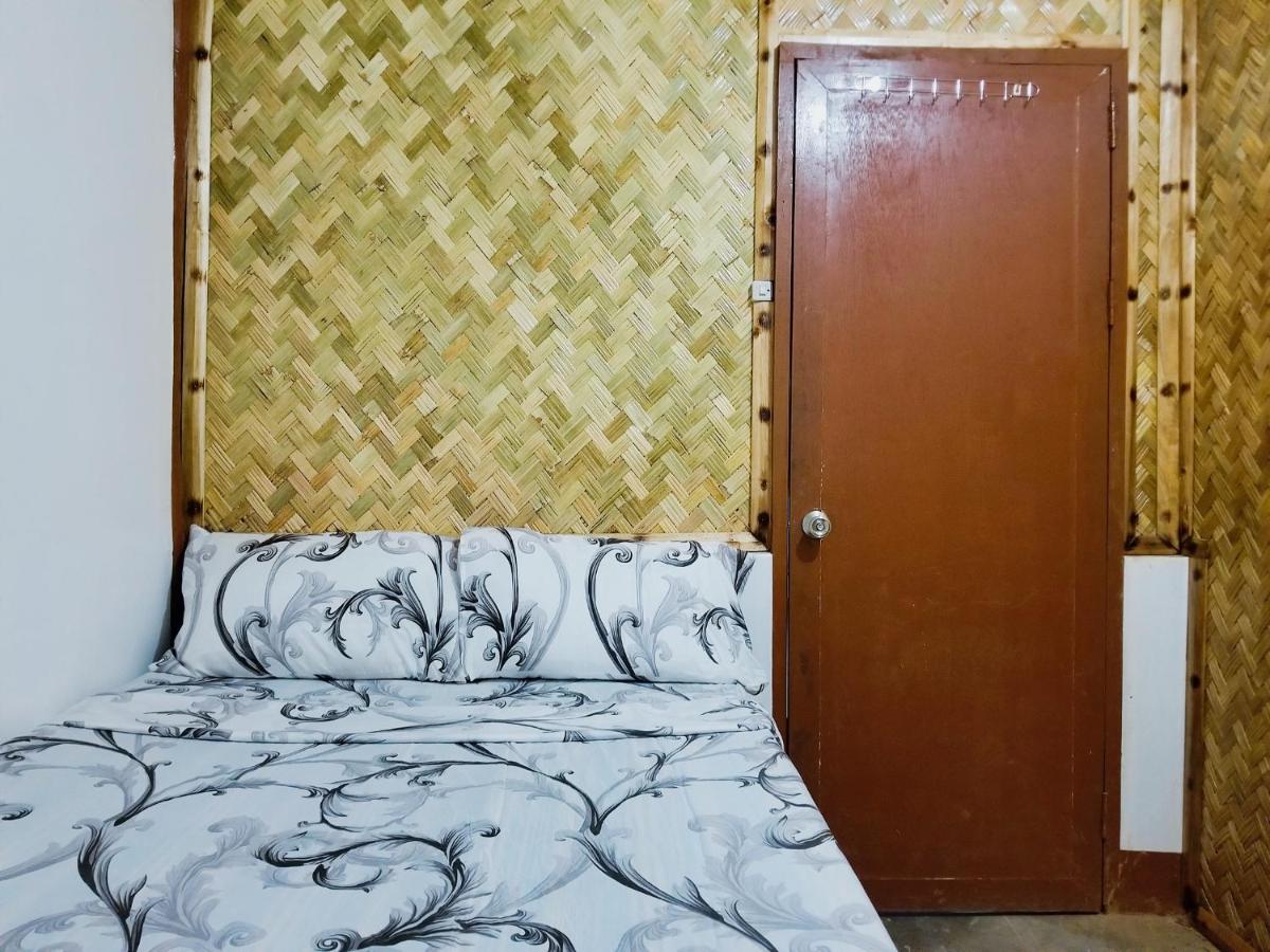 FN-LAR's Budget rooms - Housity