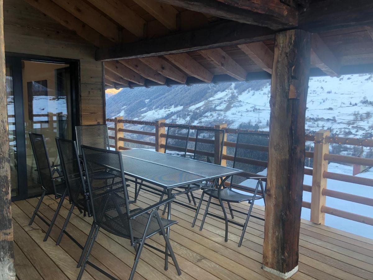 Suitetrails - Grand appartement avec terrasse à Chez-Les-Reuses