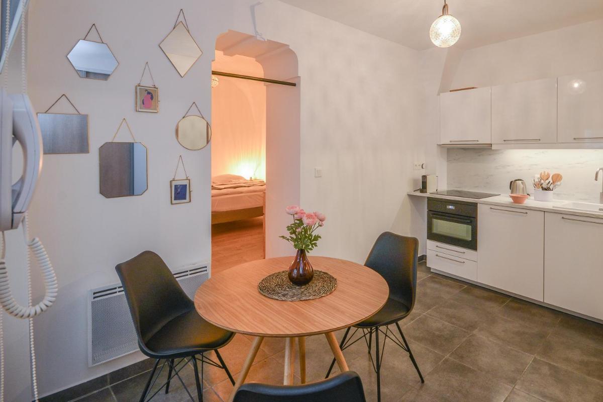 COSY APPARTEMENT EN PLEIN CENTRE-VILLE !!! - Housity