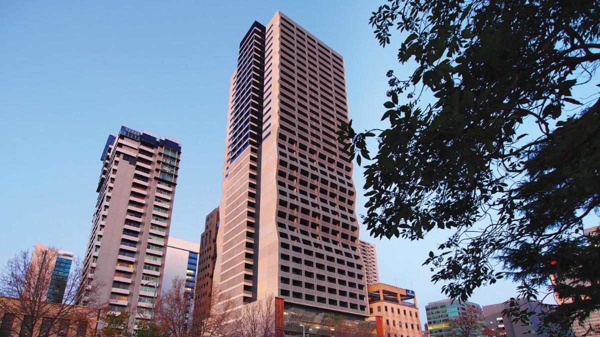 Oaks Melbourne on William Suites - Housity