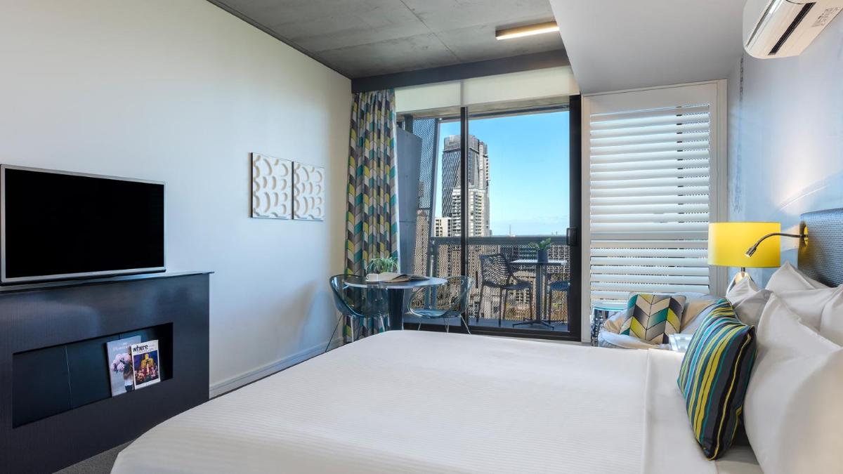 Oaks Melbourne on William Suites - Housity