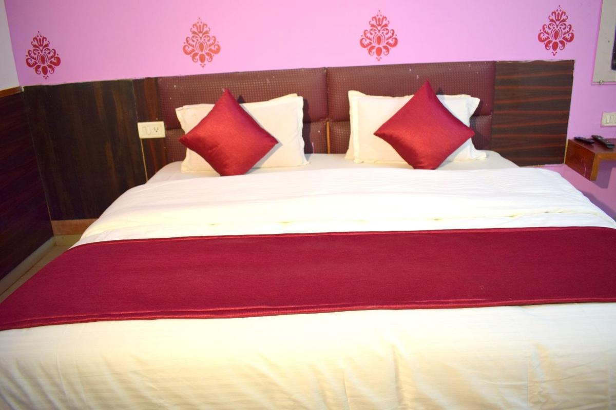Radhe-The Hotel - Housity