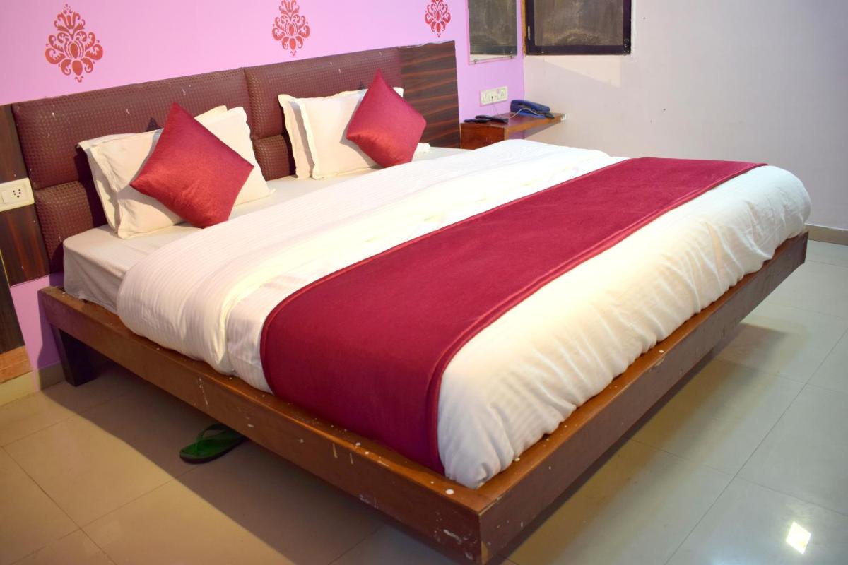 Radhe-The Hotel - Housity