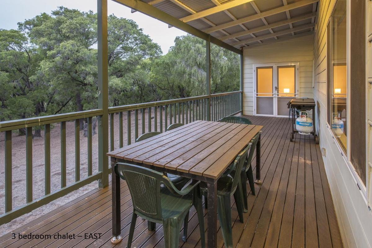 Sea Breeze Chalets Yallingup - Housity