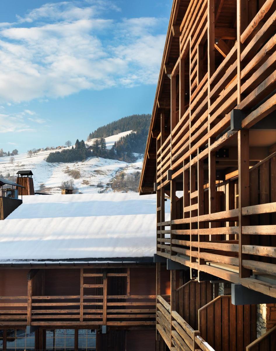 Vue générale sur la montagne ou vue sur la montagne depuis l'hôtel