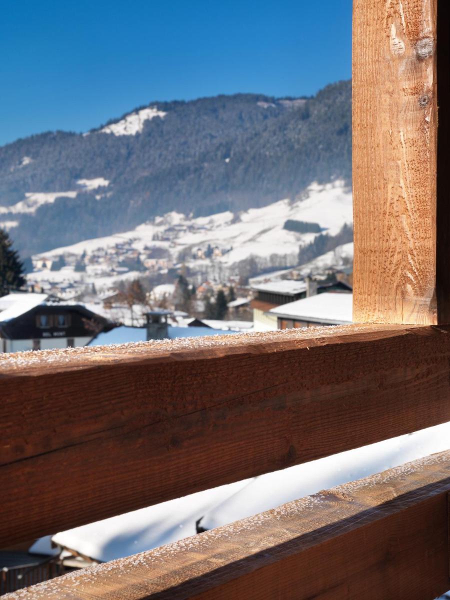 Vue générale sur la montagne ou vue sur la montagne depuis l'hôtel