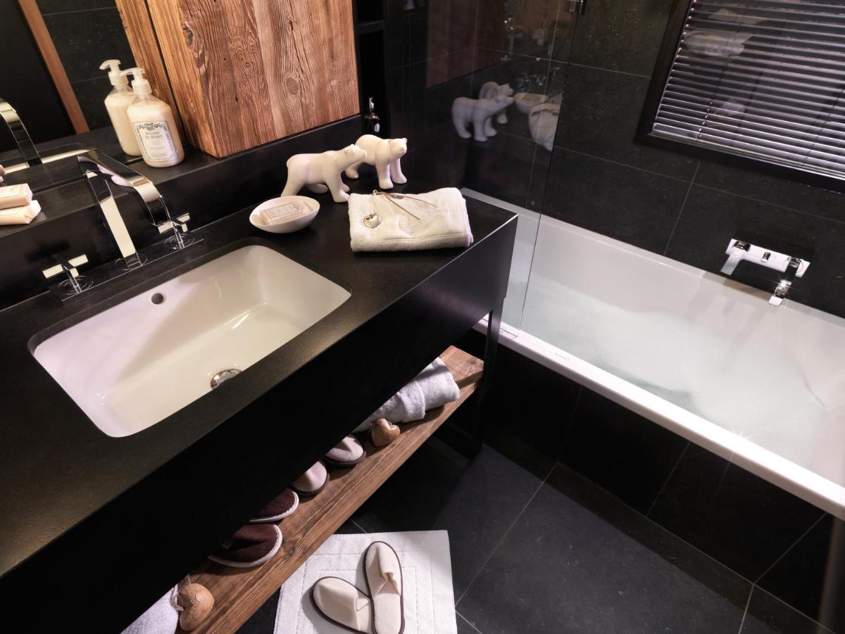 Salle de bains dans l'établissement M de Megève