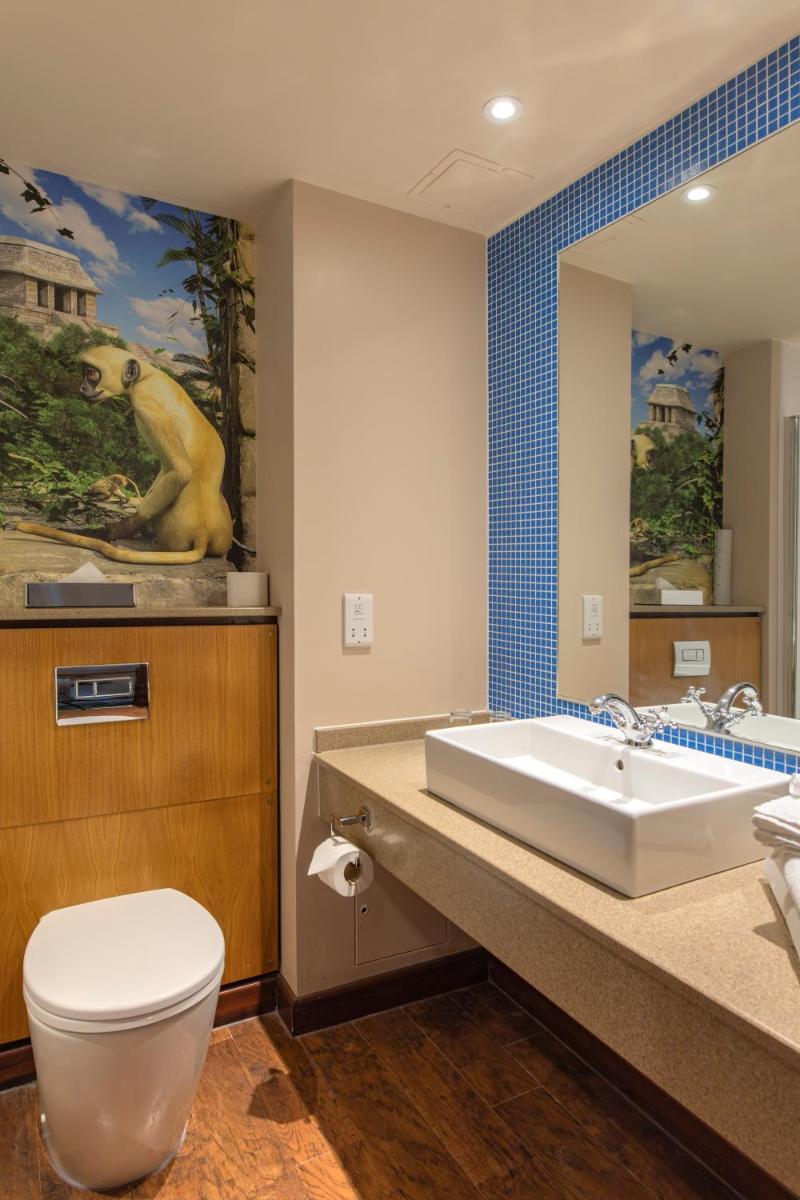Chessington Hotel - Housity