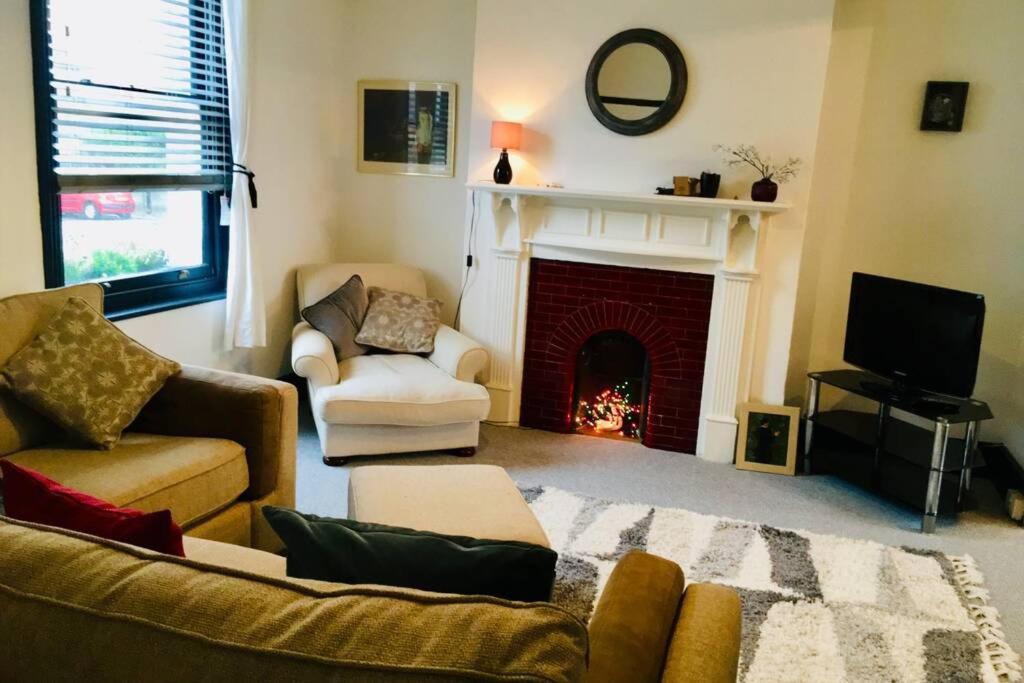 Beautiful Town House in St Leonards on sea - Housity