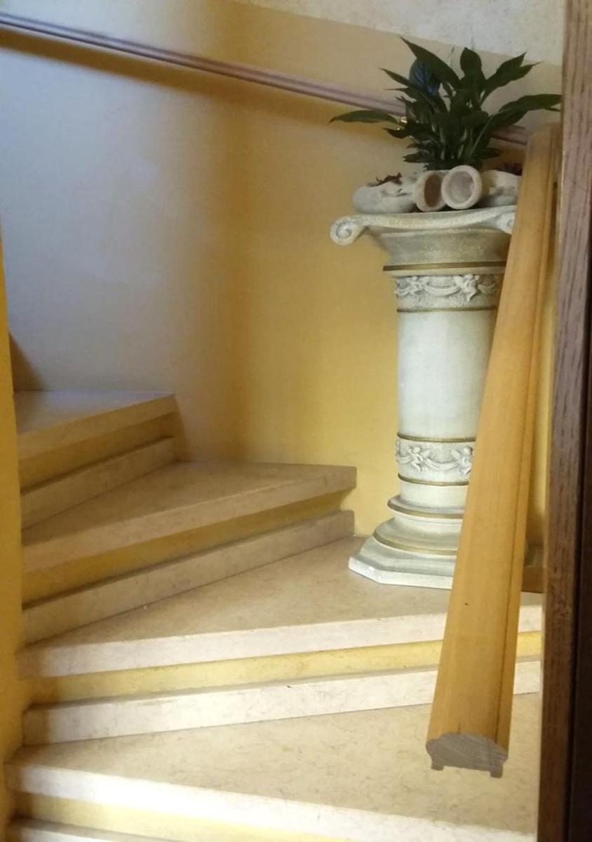 B&b Art Boutique - Housity