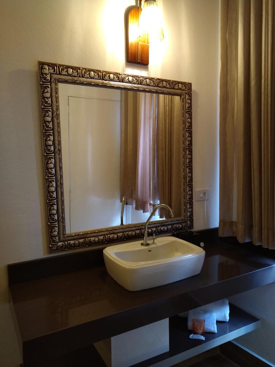 Medieval Hotel - Housity