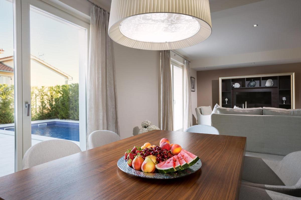 Villa Medea by HMZ Villas - Housity