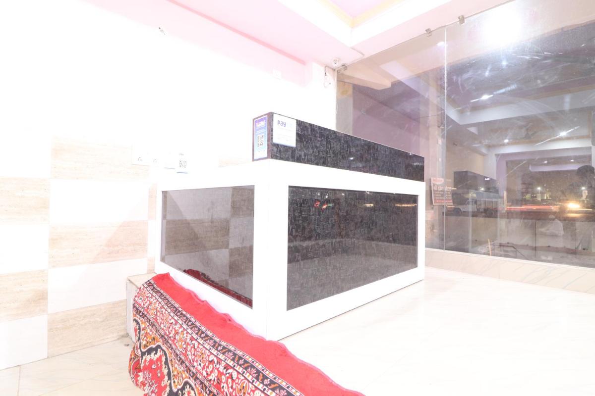Red rose hotel - Housity