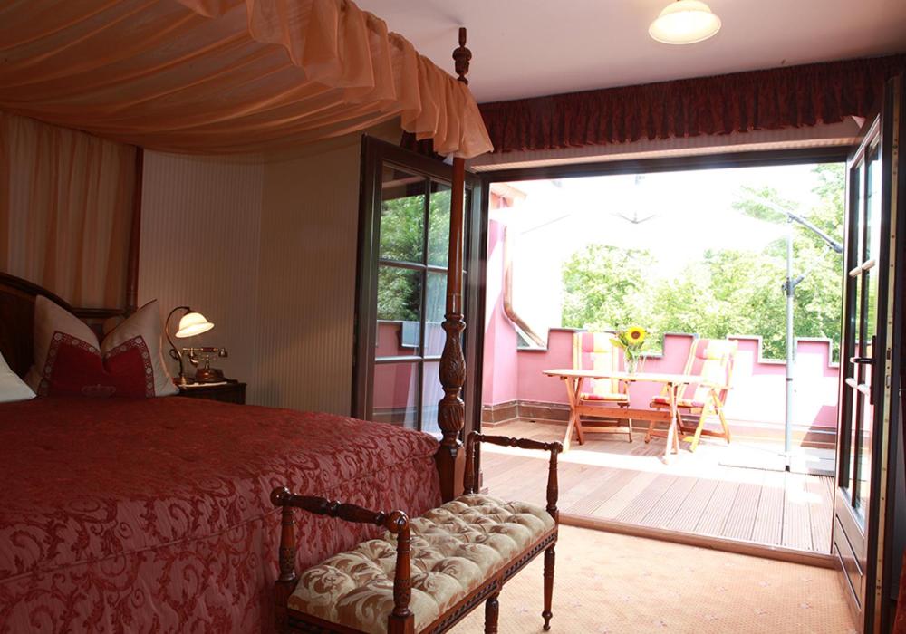 The Lakeside - Burghotel zu Strausberg - Housity