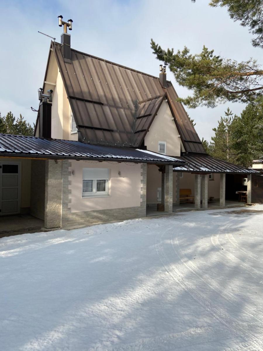 Lake House - Housity