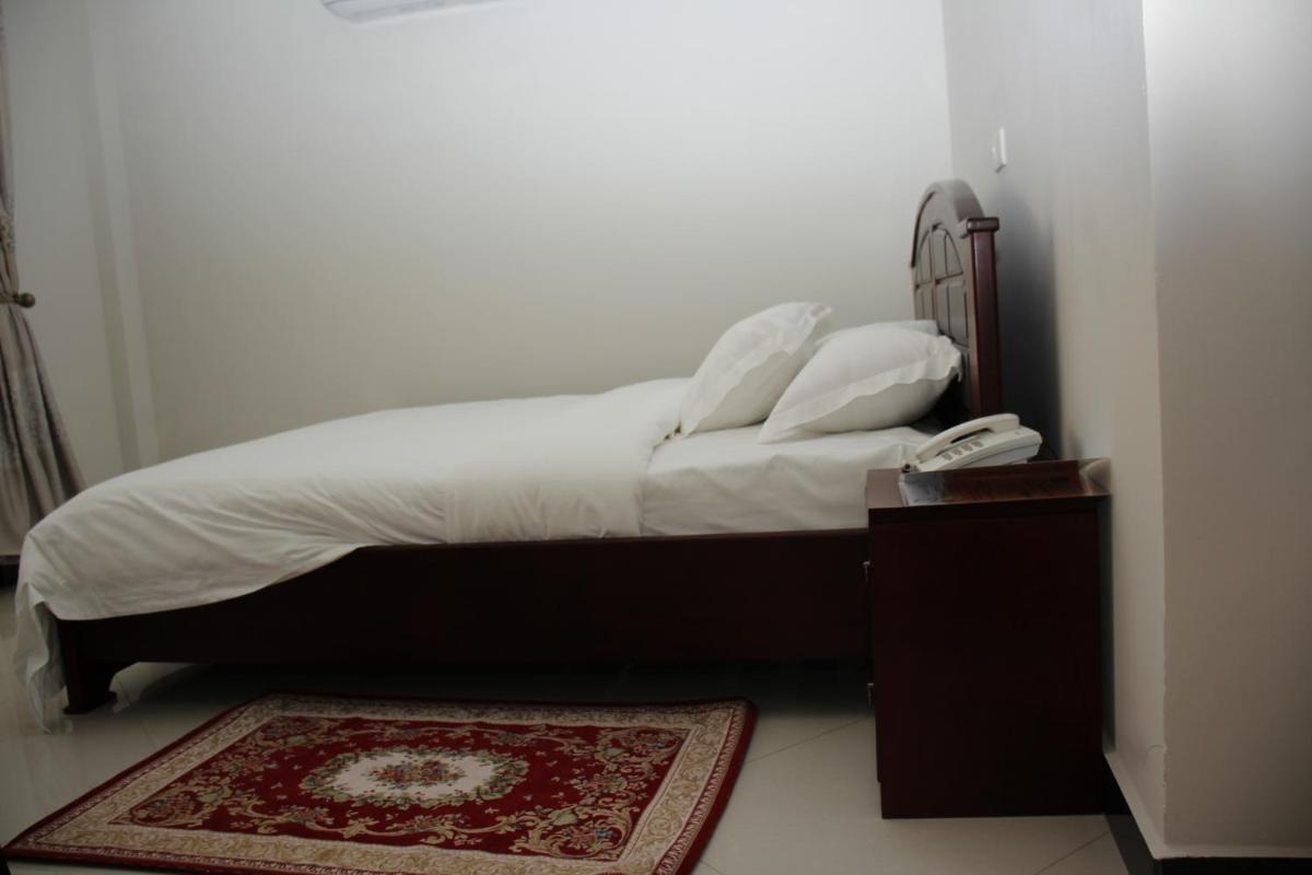 Suitetrails - Kenlon Hotel Kampala
