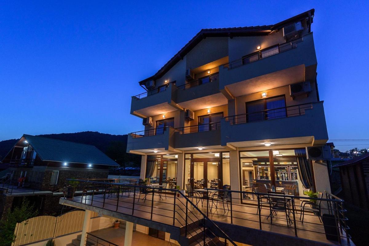 Pensiunea Alex & Restaurant - Housity