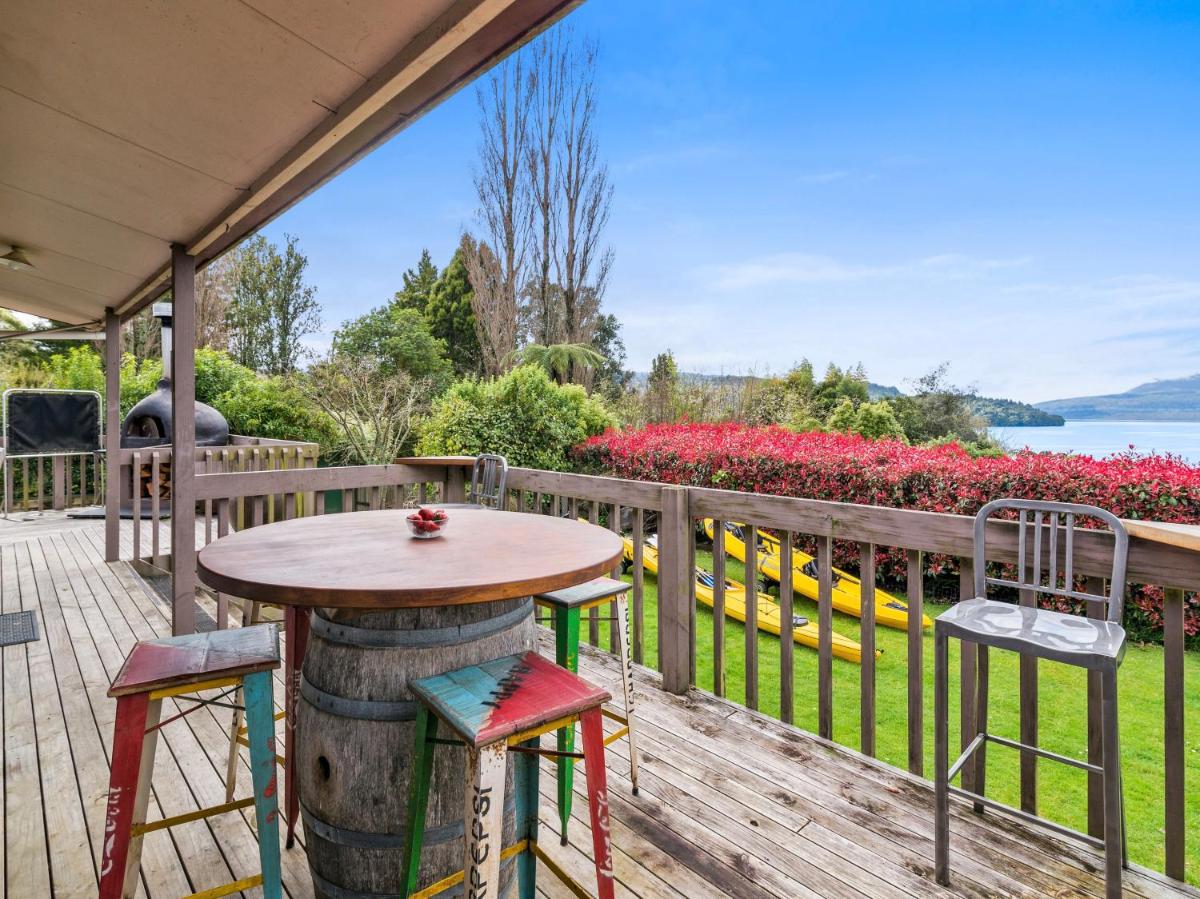 Lakeside Escape - Lake Tarawera Holiday Home - Housity