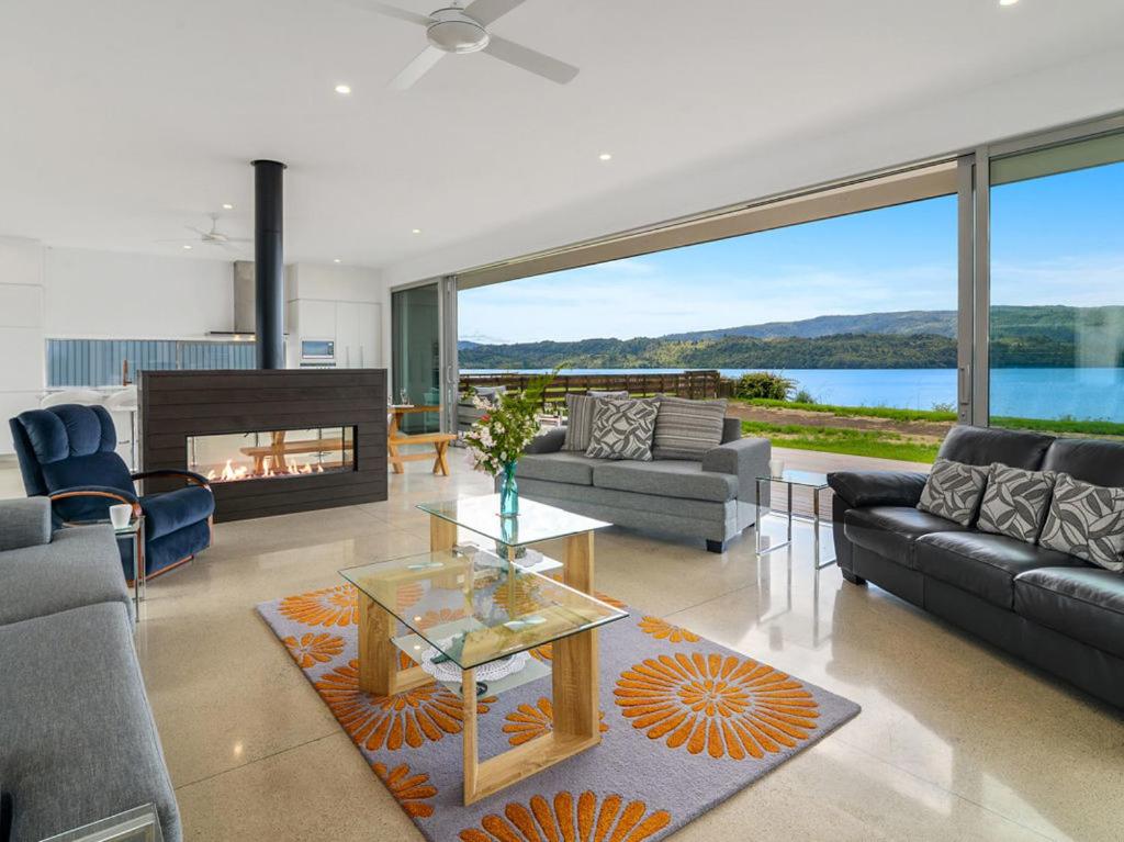 Mana Sarovar - Lake Tarawera Home - Housity