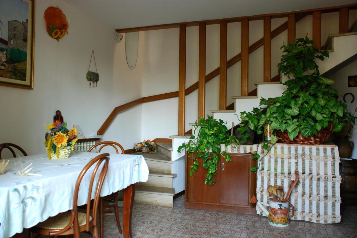 Bed and Breakfast Il Girasole - Housity