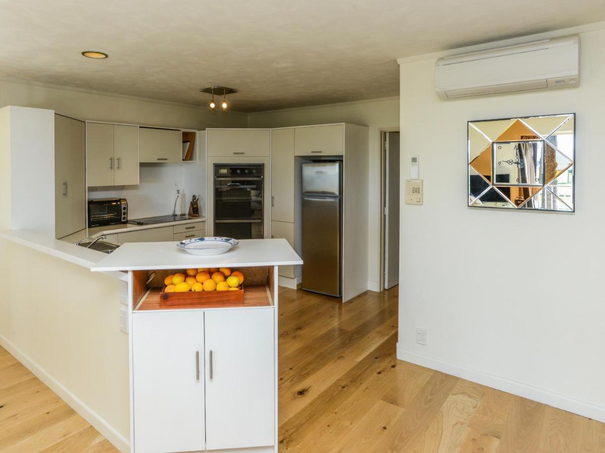 Marine Parade Magic - Napier Holiday Home - Housity