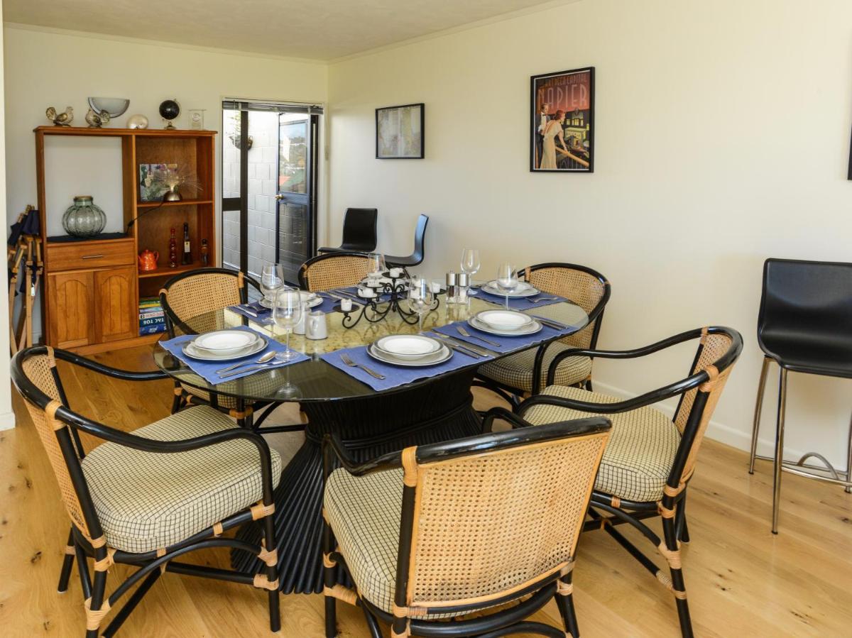 Marine Parade Magic - Napier Holiday Home - Housity