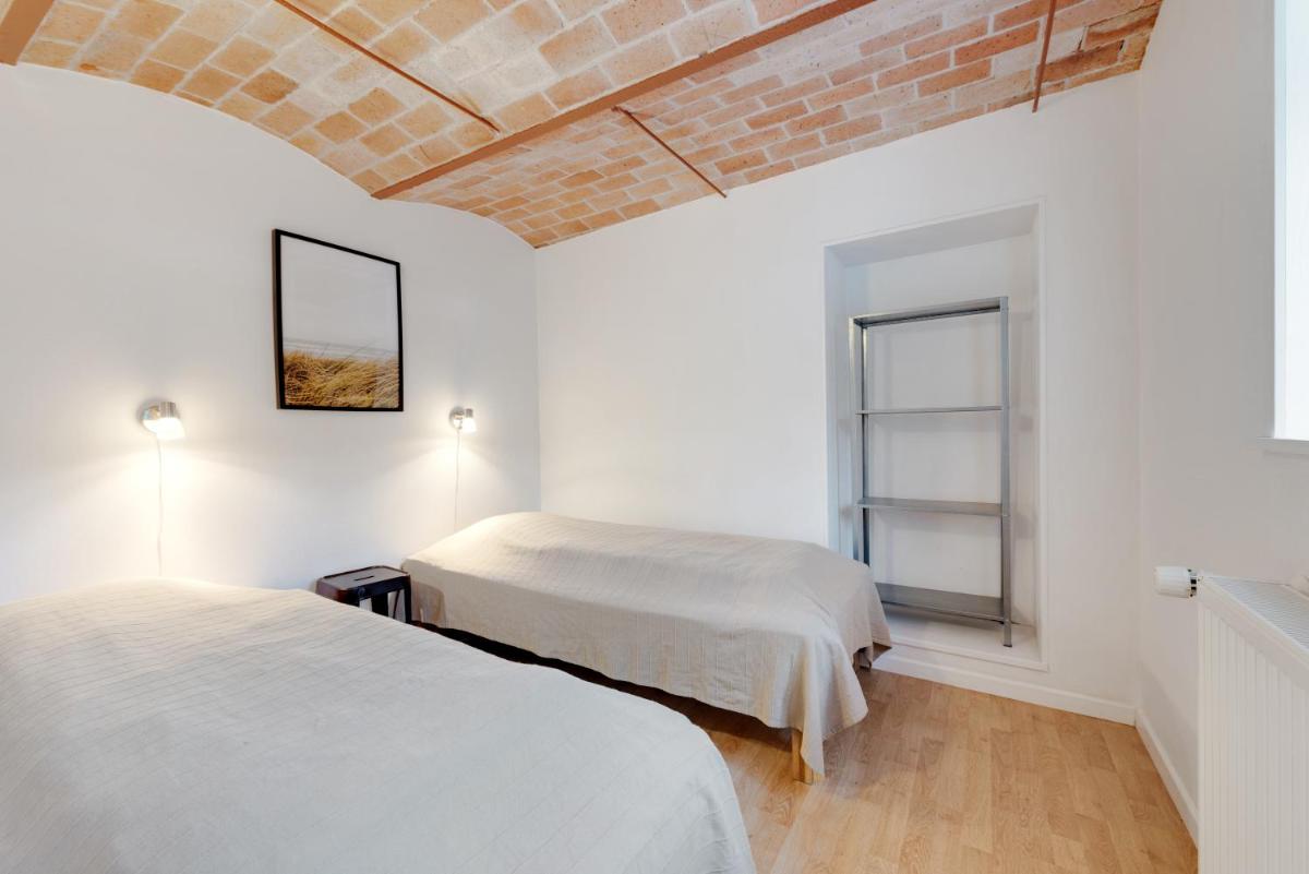Adventure Park Apartments - Housity