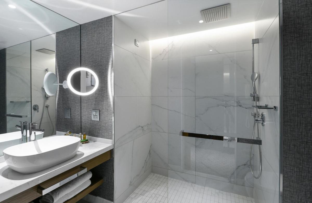 Suitetrails - Makedonia Palace
