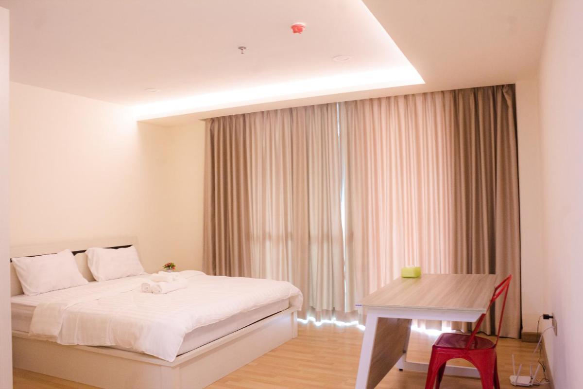 Great location!! Room next to Olympic stadium - Housity