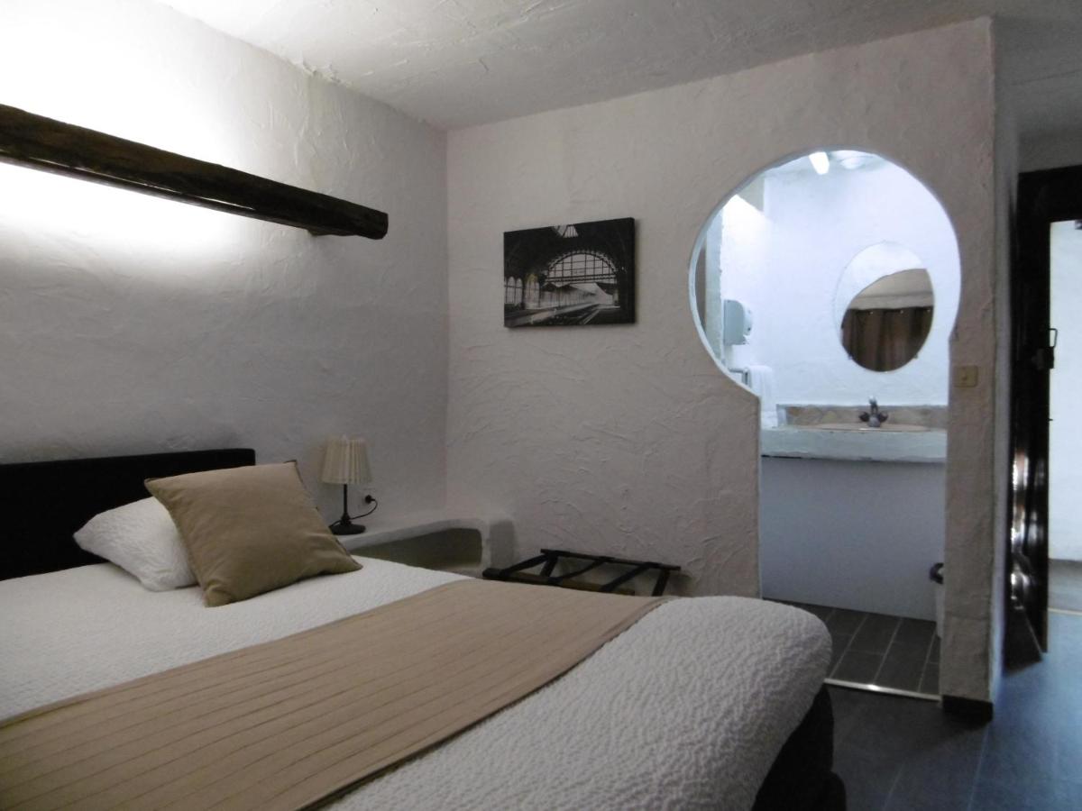 Le Relais Des Vieilles Postes - Housity