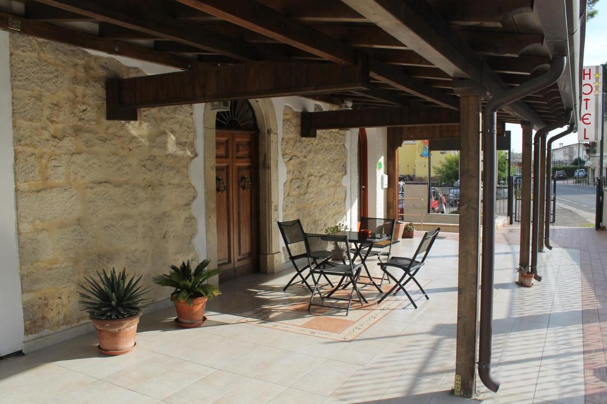 Hotel Domus - Housity