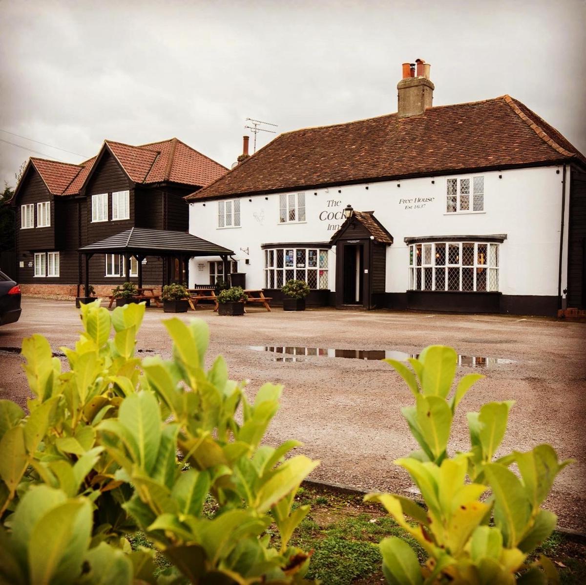 The Cock Inn Hotel - Housity
