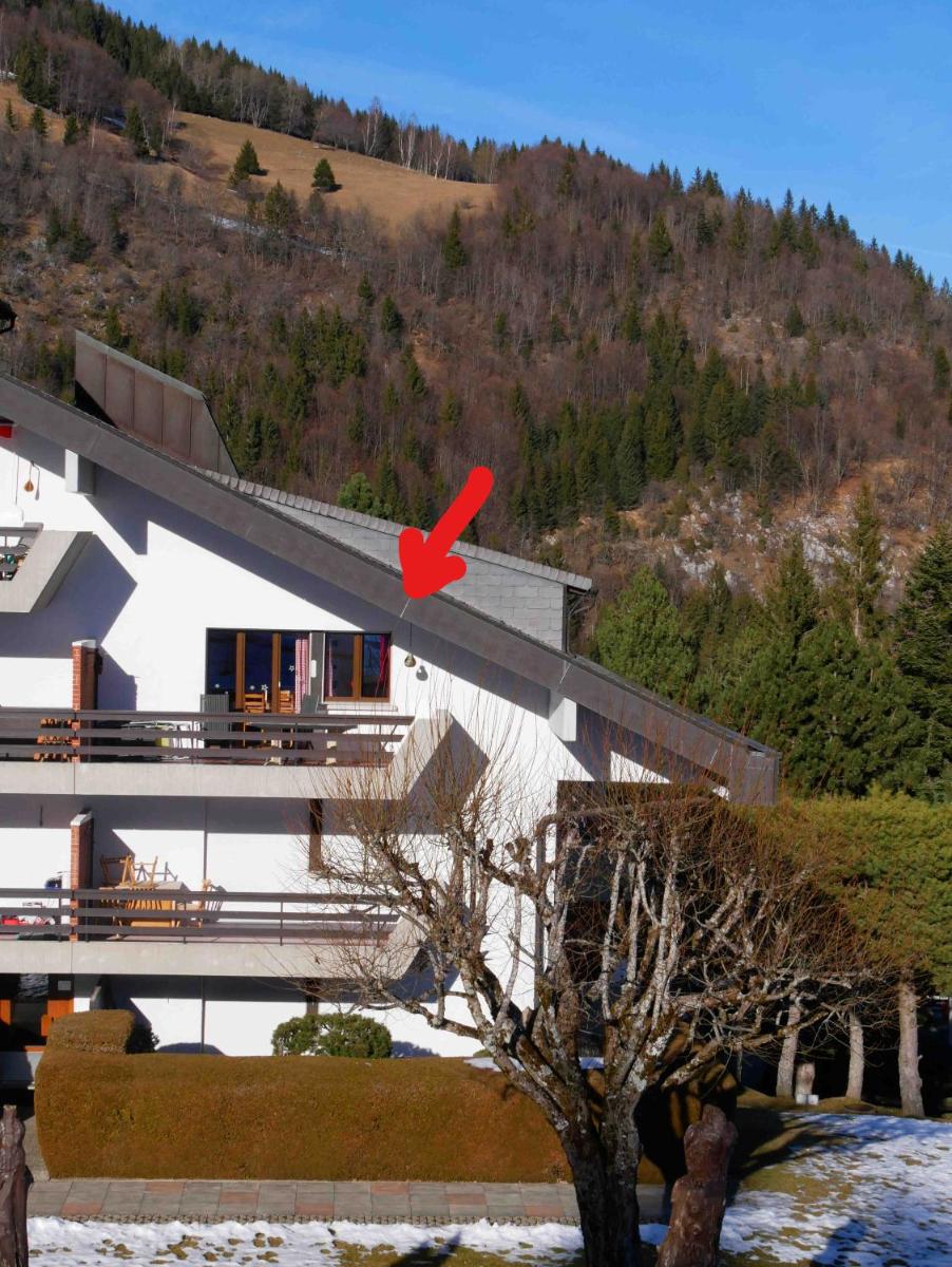 Romantic Chalet-Style Flat with Mountain View - Housity