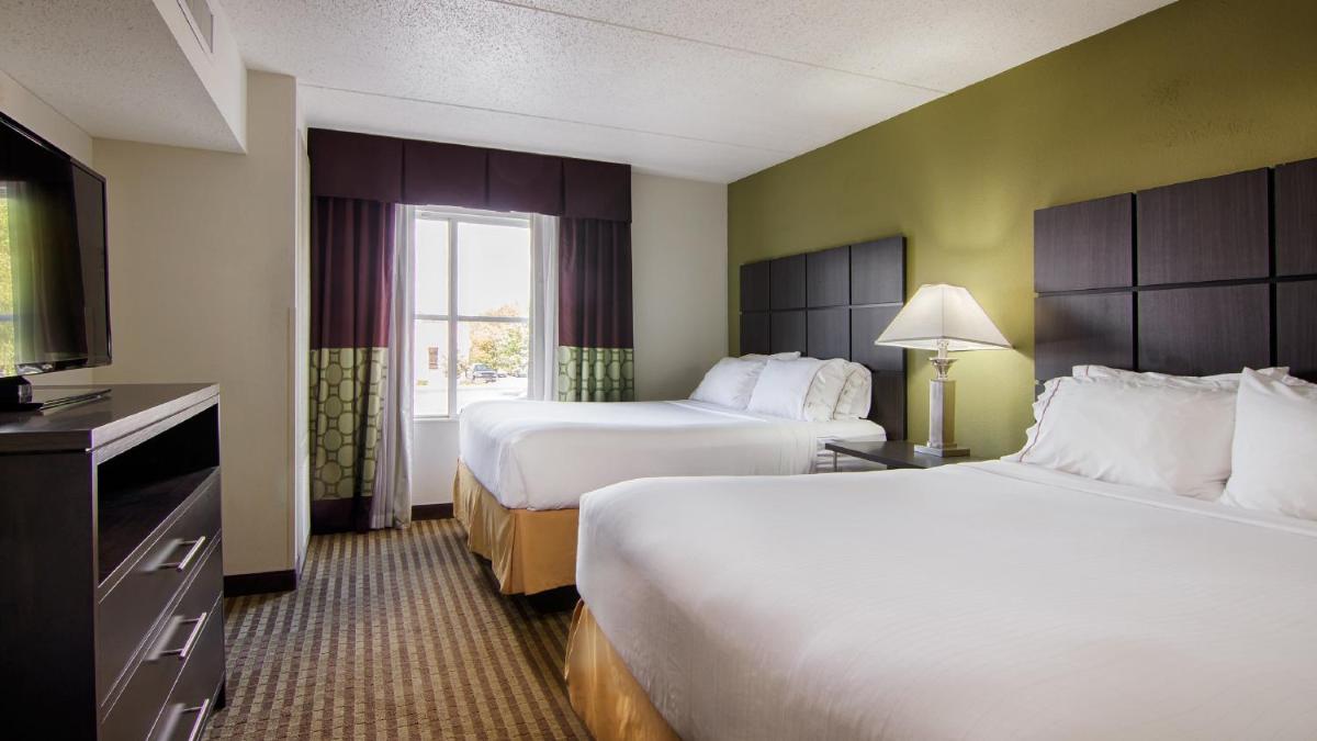 Holiday Inn Express Hotel & Suites Mooresville - Lake Norman by IHG - Housity