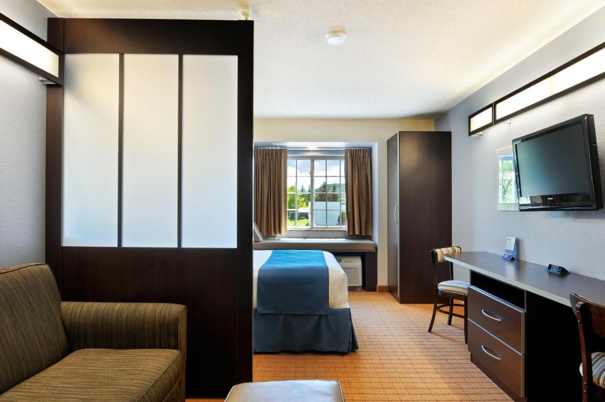 Microtel Inn & Suites Bath - Housity