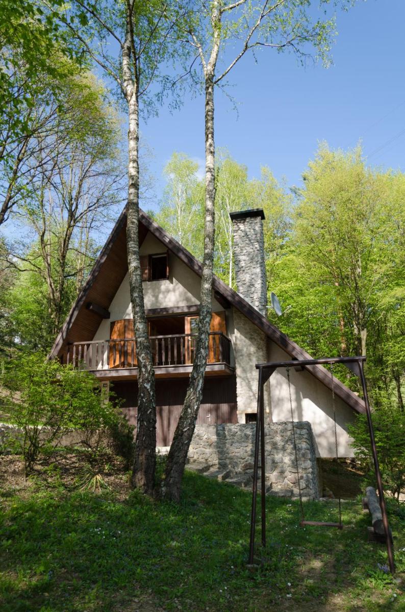 Summer house near lake - Housity