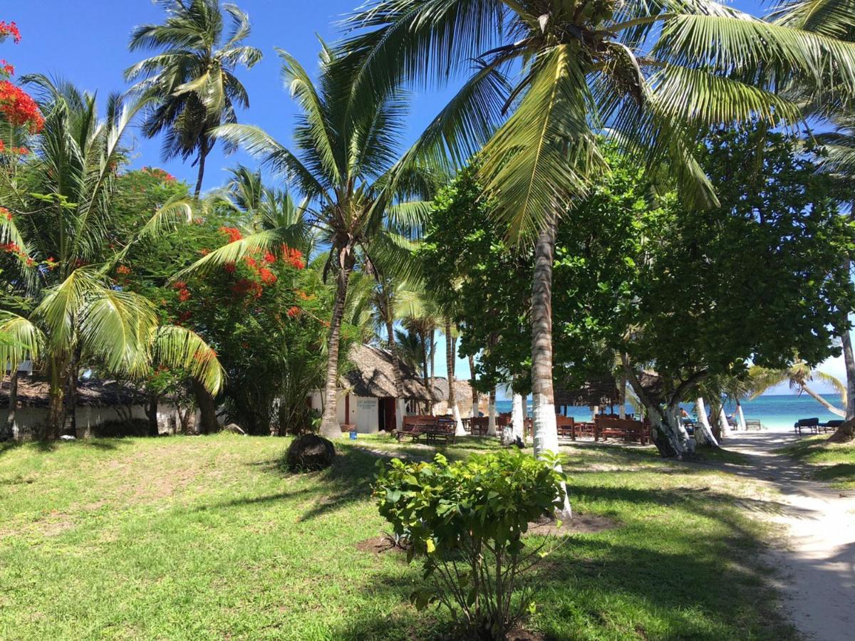 Coconut Village Beach Resort - Housity