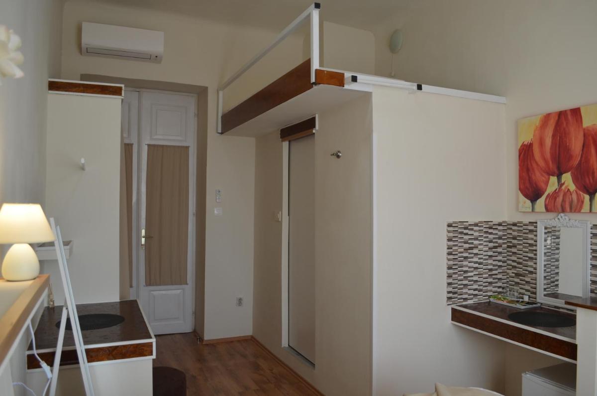 Rooms & Apartments Infinity - Housity
