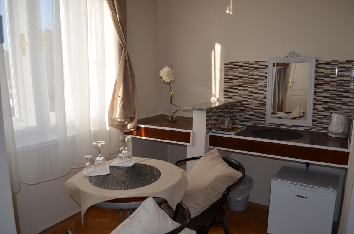 Rooms & Apartments Infinity - Housity
