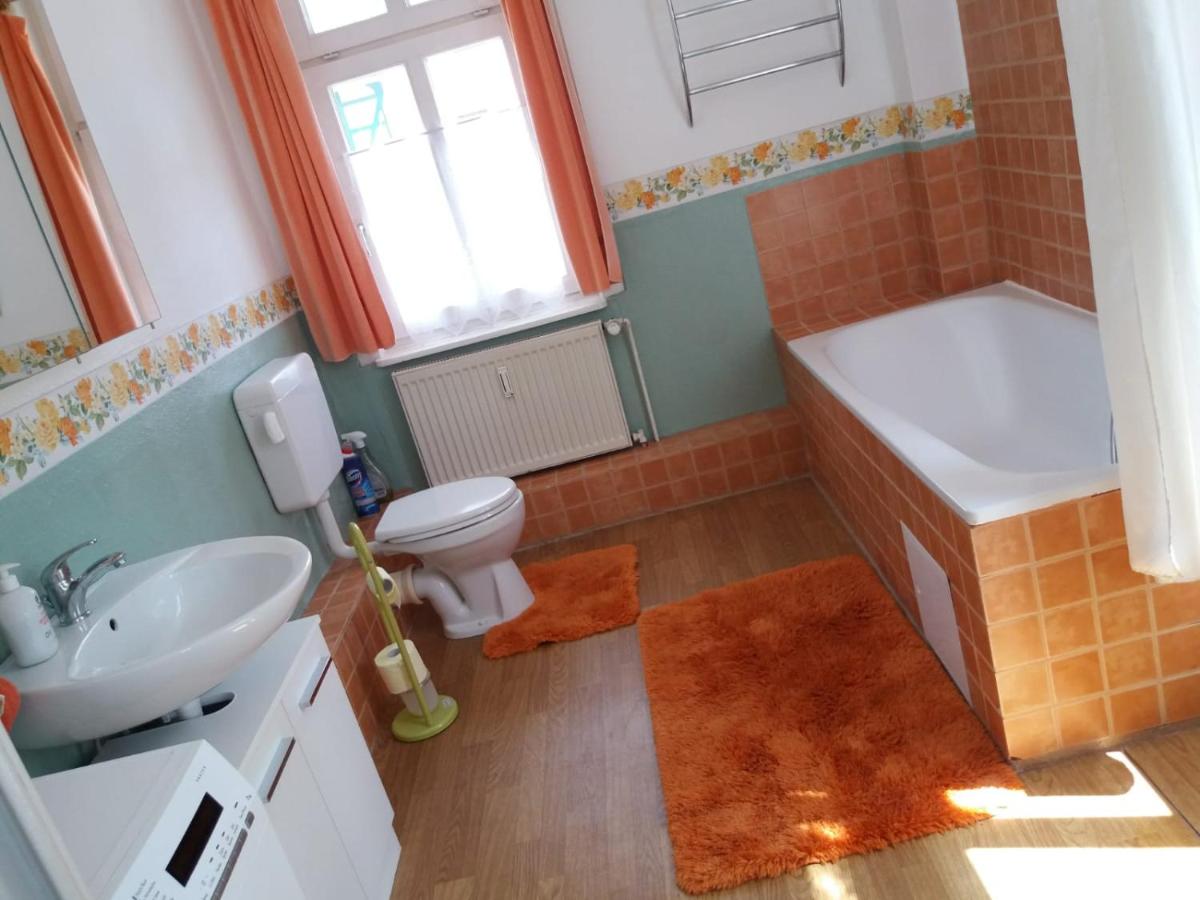 2-Raum mit Kochzeile und Bad in schönem Landhaus - Housity