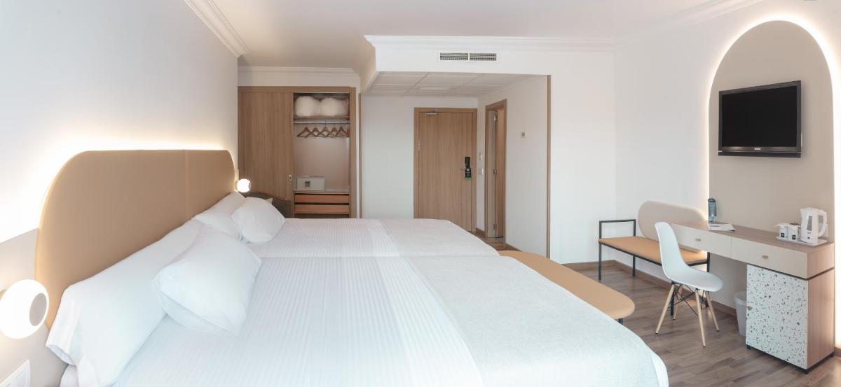 Cama o camas de una habitación en Hotel RH Victoria & Spa 4 Sup