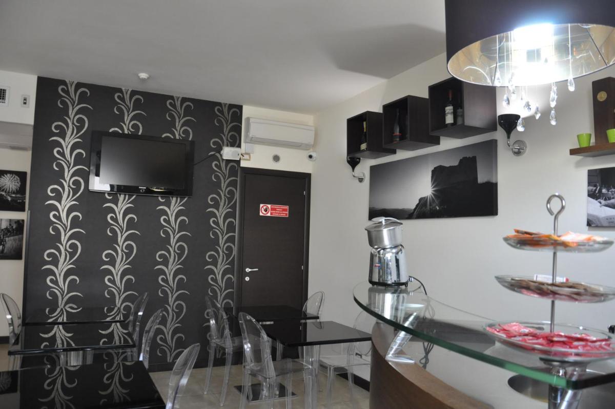 Regalpetra Hotel - Housity
