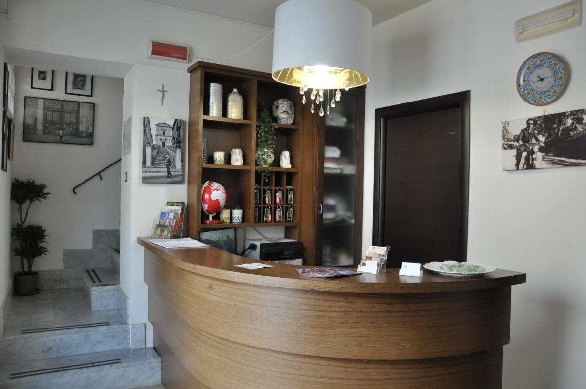 Regalpetra Hotel - Housity
